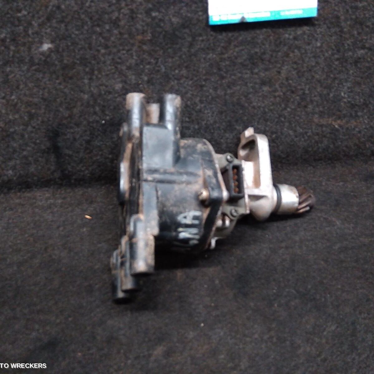 1992 MITSUBISHI MAGNA Distributor