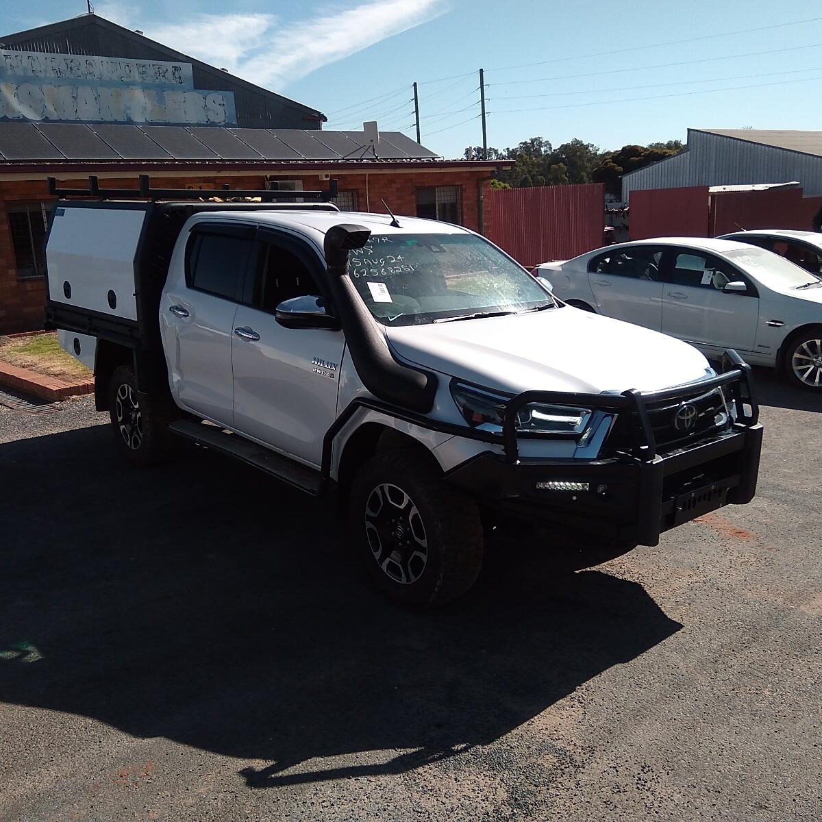 2021 TOYOTA HILUX FRONT SEAT