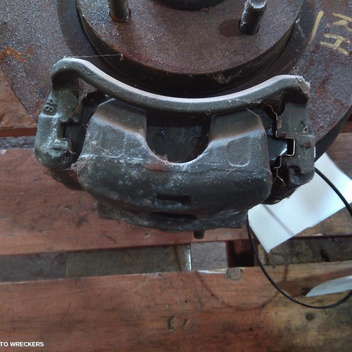 1997 NISSAN BLUEBIRD Caliper