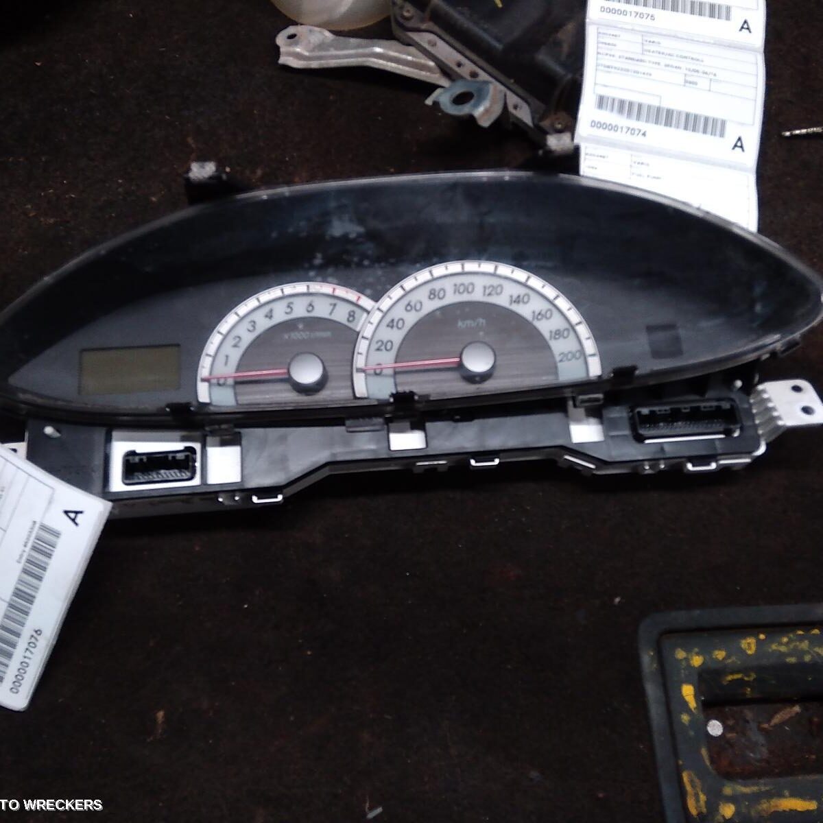 2008 TOYOTA YARIS Instrument Cluster