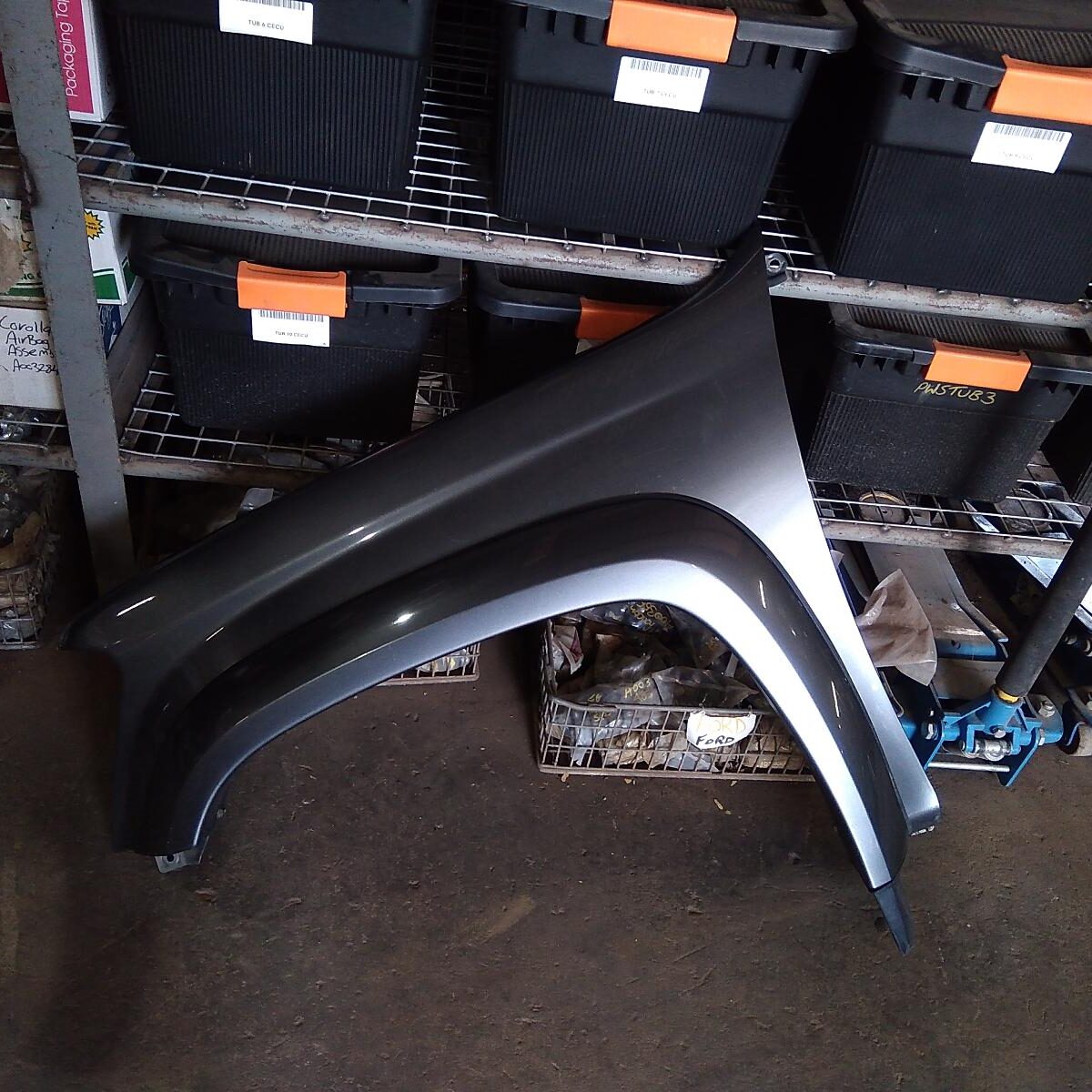 2010 HOLDEN COLORADO Left Guard