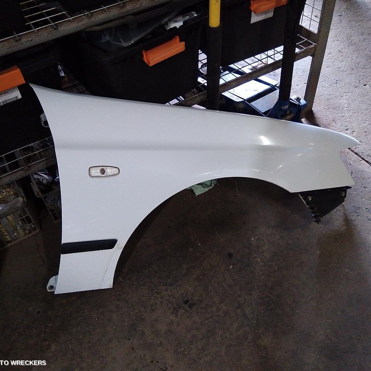 2003 FORD FALCON Right Guard