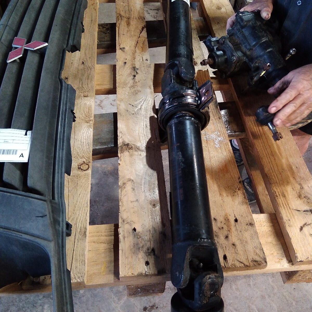 2002 MITSUBISHI TRITON REAR DRIVE SHAFT