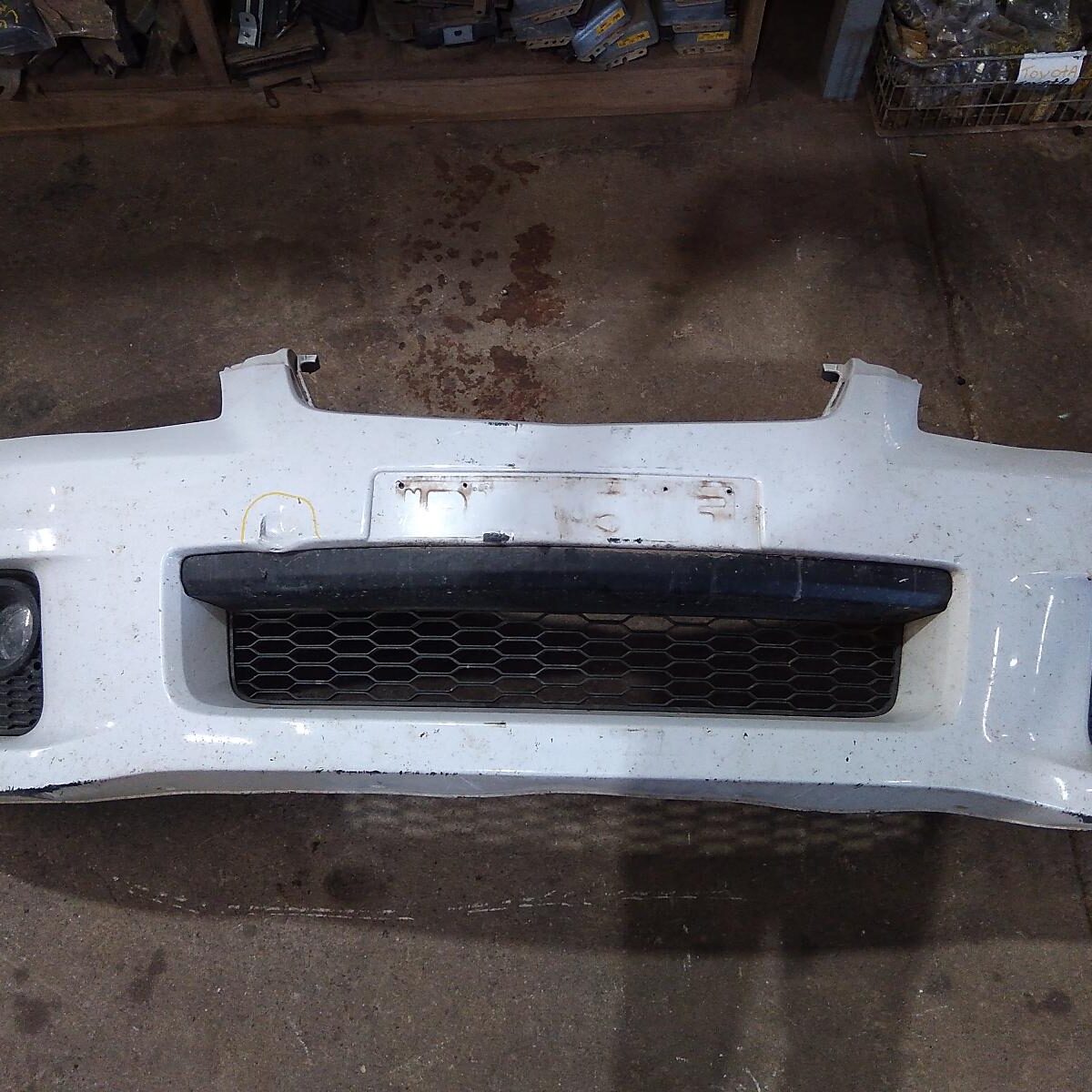 2011 HOLDEN COMMODORE FRONT BUMPER