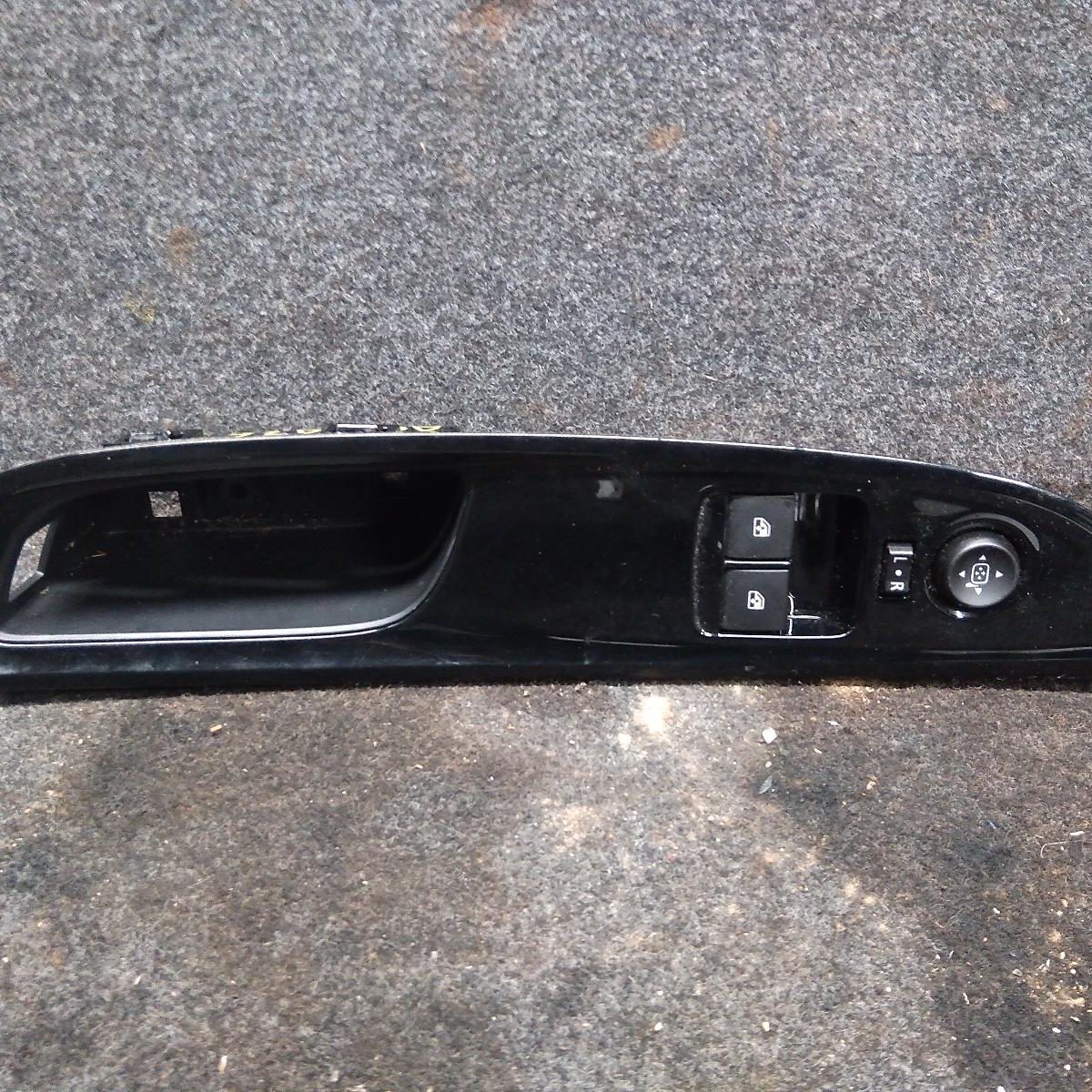 2015 HOLDEN COMMODORE PWR DR WIND SWITCH