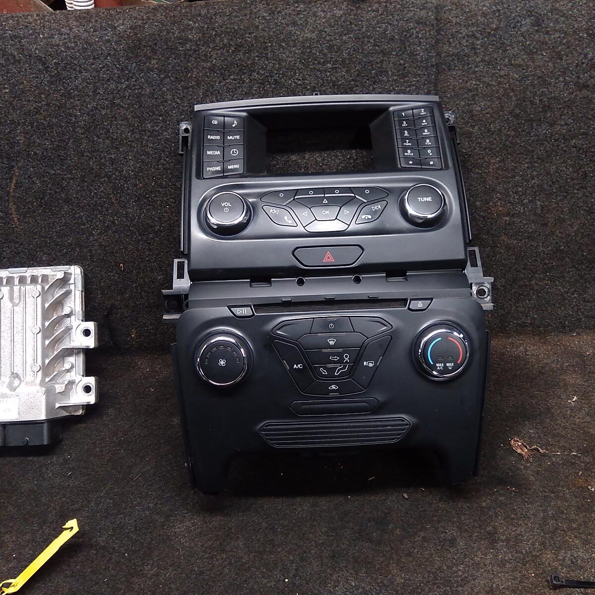2016 FORD RANGER RADIO/CD/DVD/SAT/TV