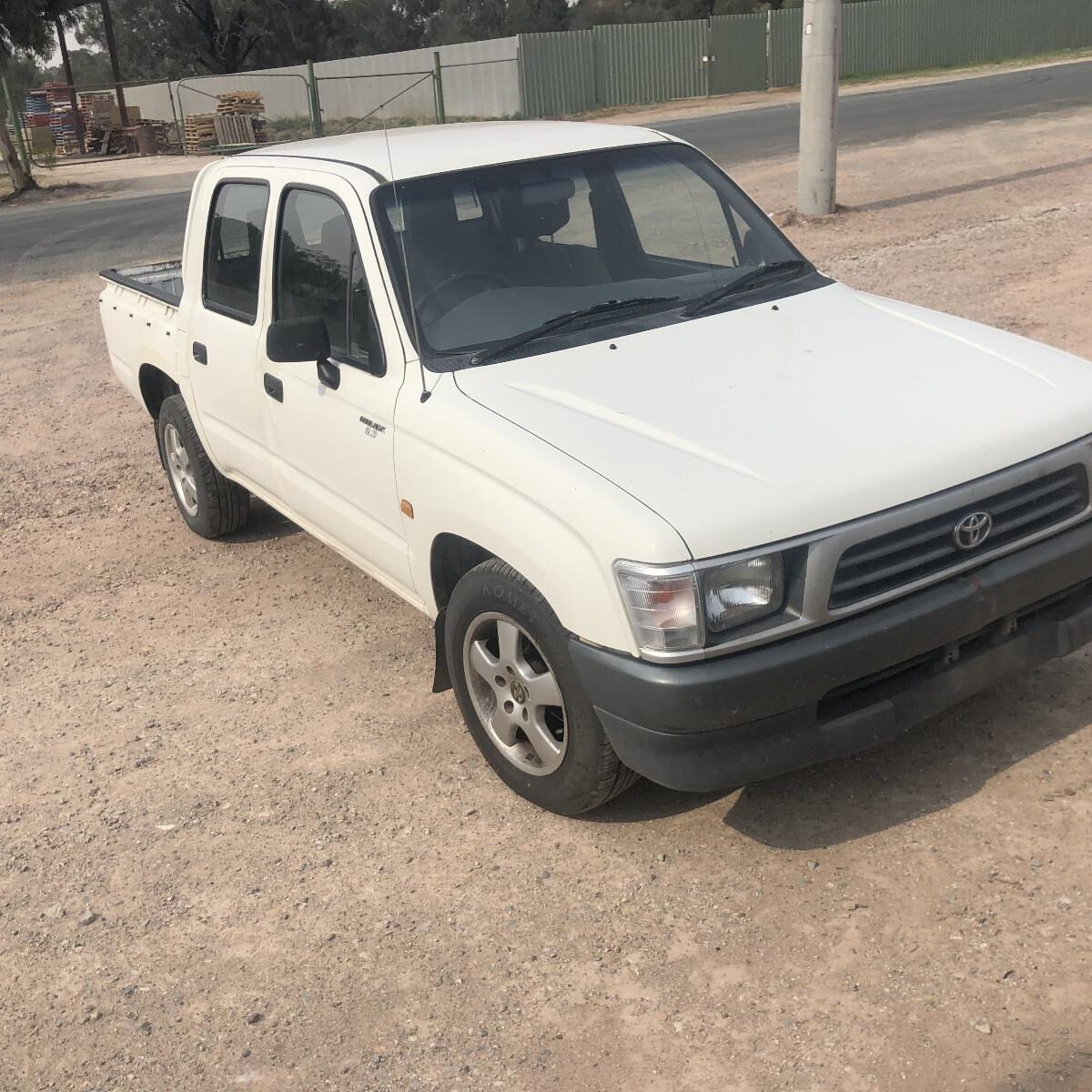 1998 TOYOTA HILUX RIGHT DOOR MIRROR