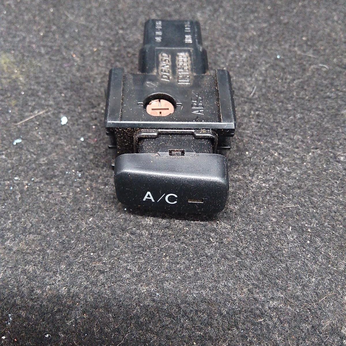 2012 TOYOTA HILUX MISC SWITCH/RELAY