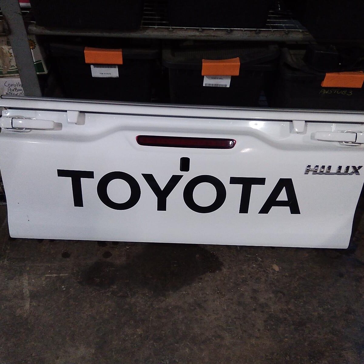 2019 TOYOTA HILUX BOOTLID/TAILGATE