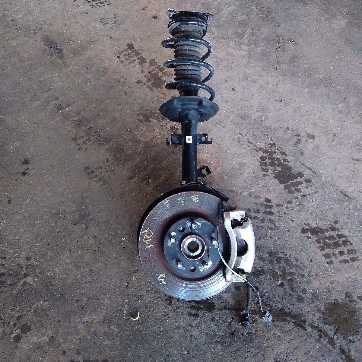 2016 NISSAN XTRAIL Right Front Strut