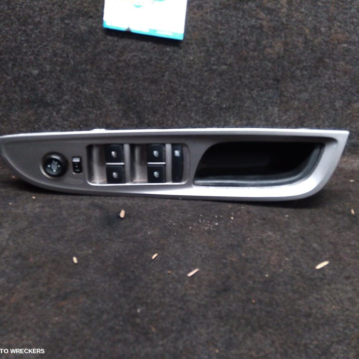 2014 HOLDEN COMMODORE Pwr Dr Wind Switch
