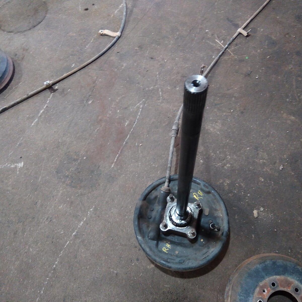 2011 HOLDEN COLORADO AXLE