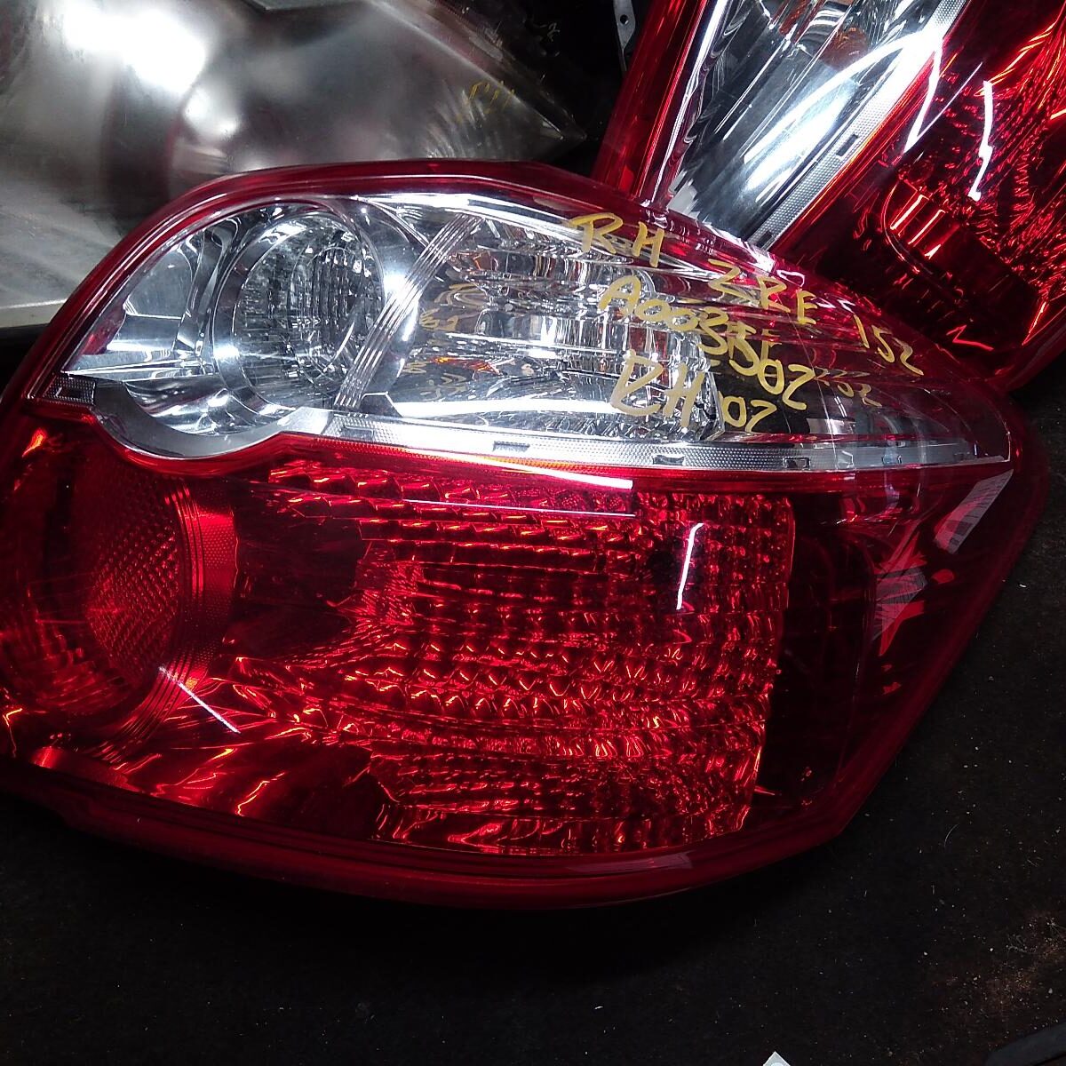 2011 TOYOTA COROLLA RIGHT TAILLIGHT