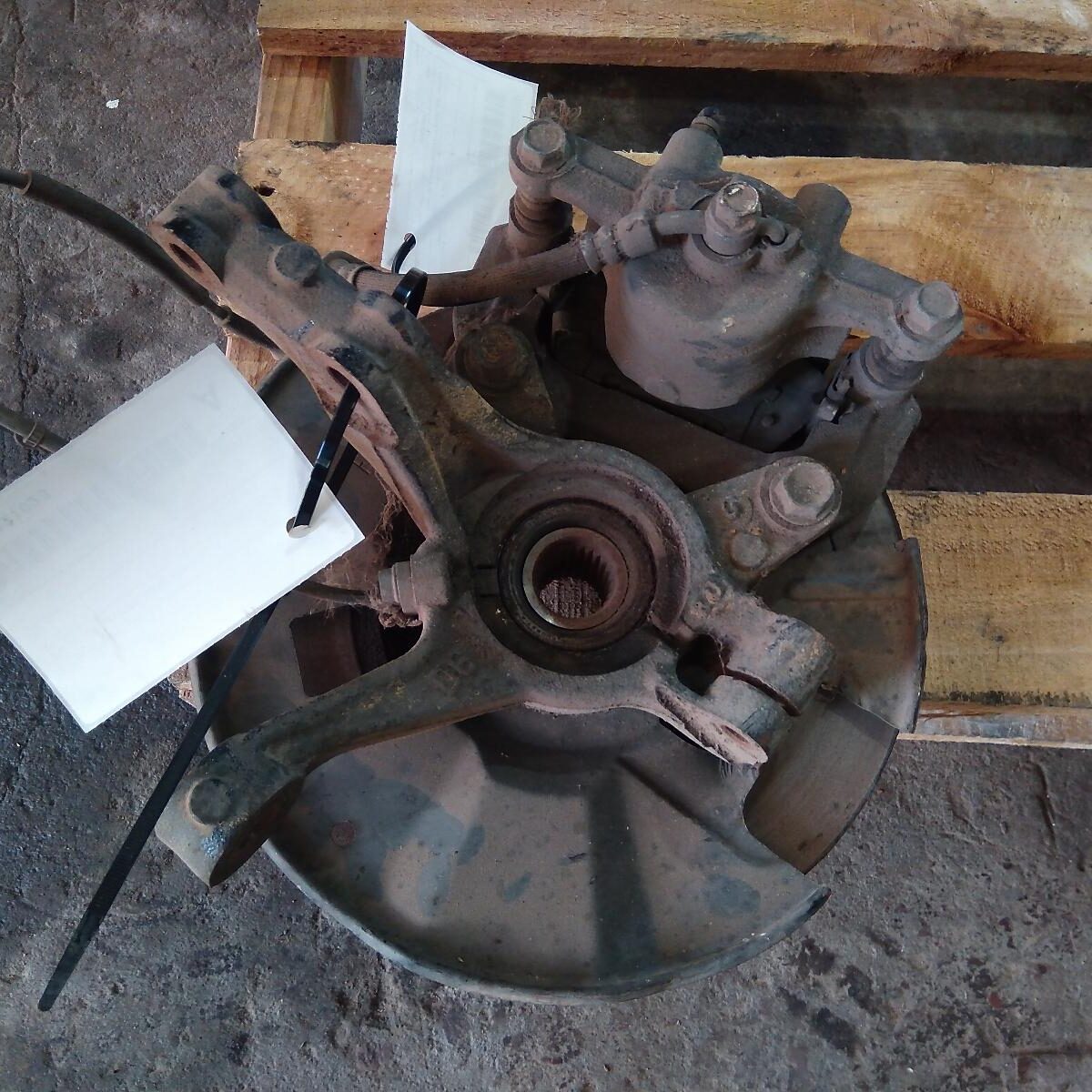 2010 MAZDA 2 LEFT FRONT HUB ASSEMBLY