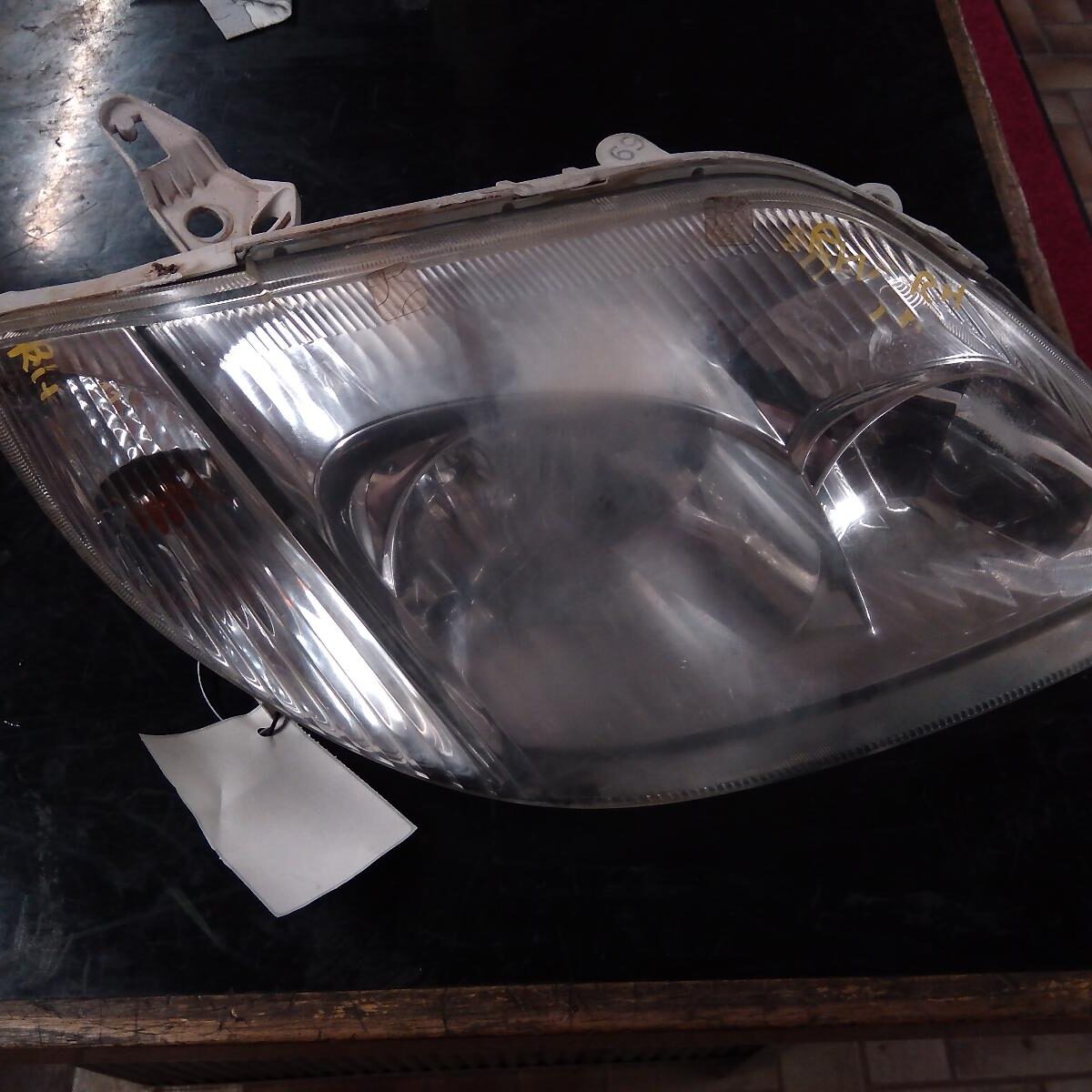 2002 TOYOTA COROLLA RIGHT HEADLAMP