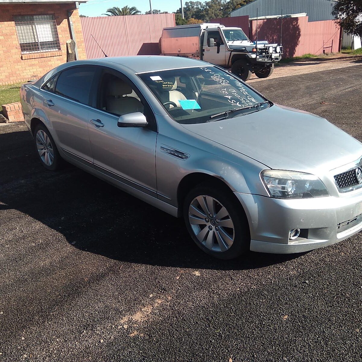 2006 HOLDEN STATESMAN/CAPRICE LEFT REAR SIDE GLASS