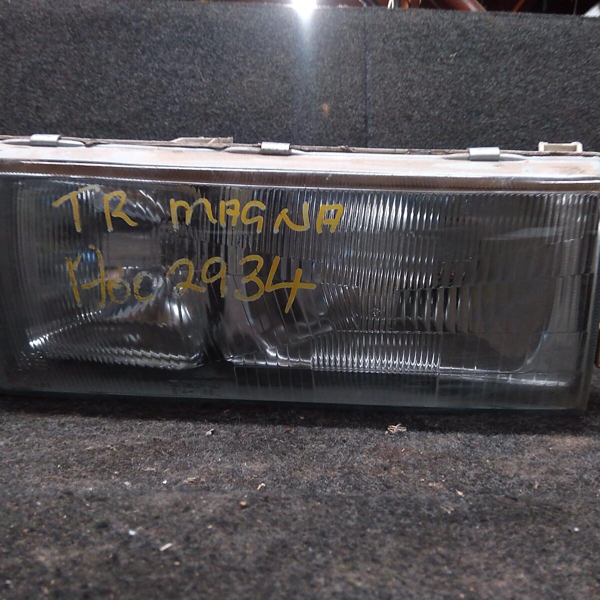 1993 MITSUBISHI MAGNA LEFT HEADLAMP