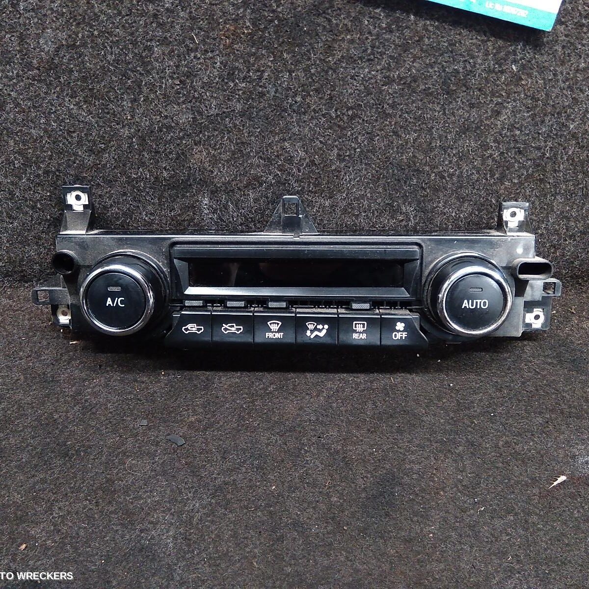 2017 TOYOTA HILUX Heater/Ac Controls