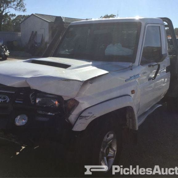 2016 TOYOTA LANDCRUISER FUEL PUMP