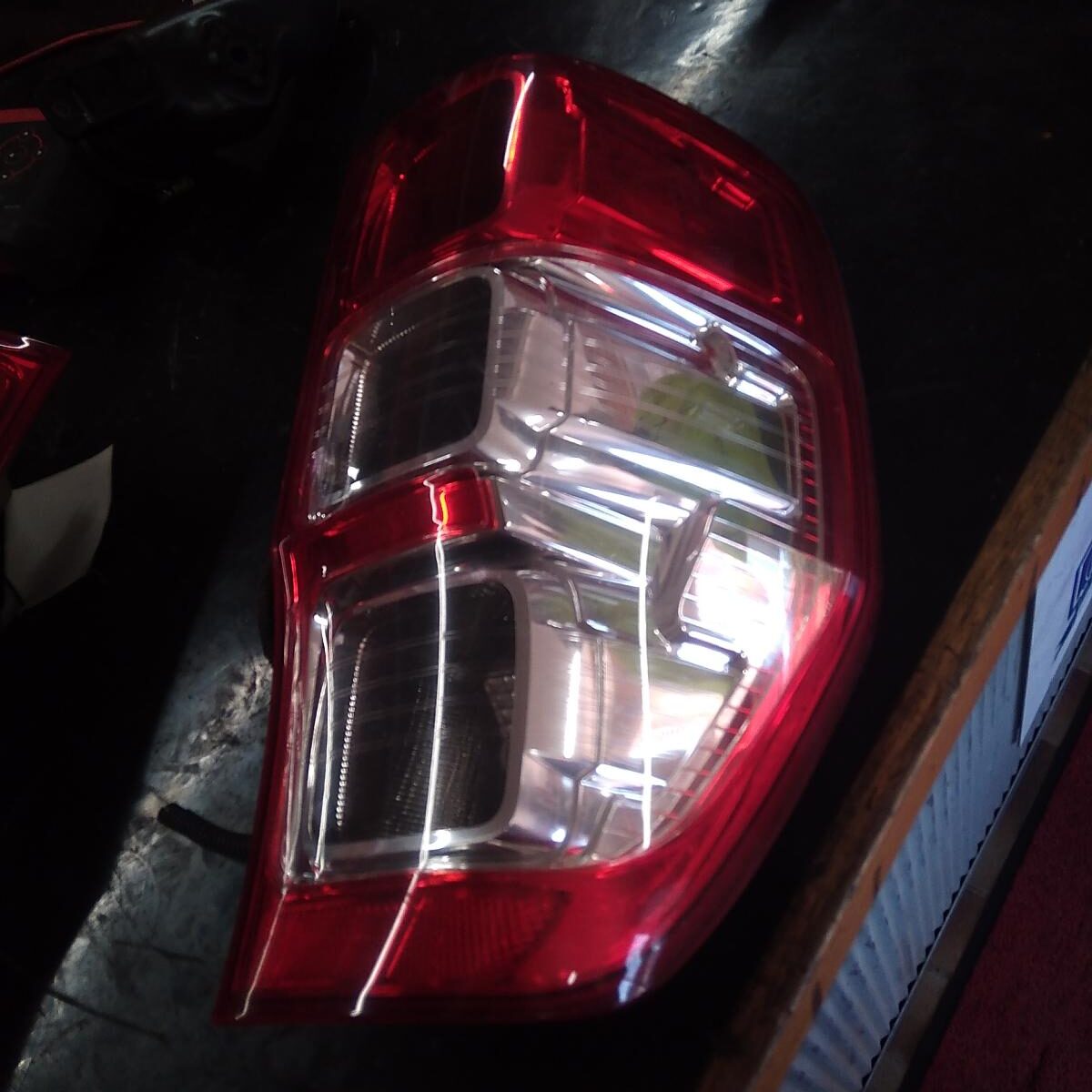 2014 FORD RANGER LEFT TAILLIGHT