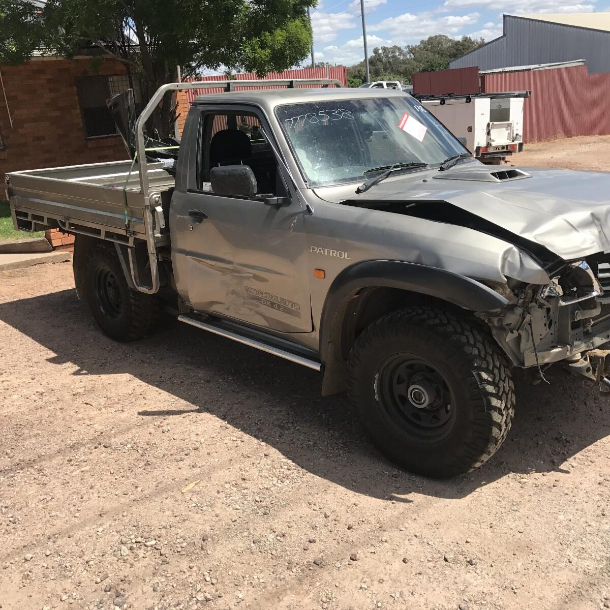 2006 NISSAN PATROL REAR/TAILGATE GLASS