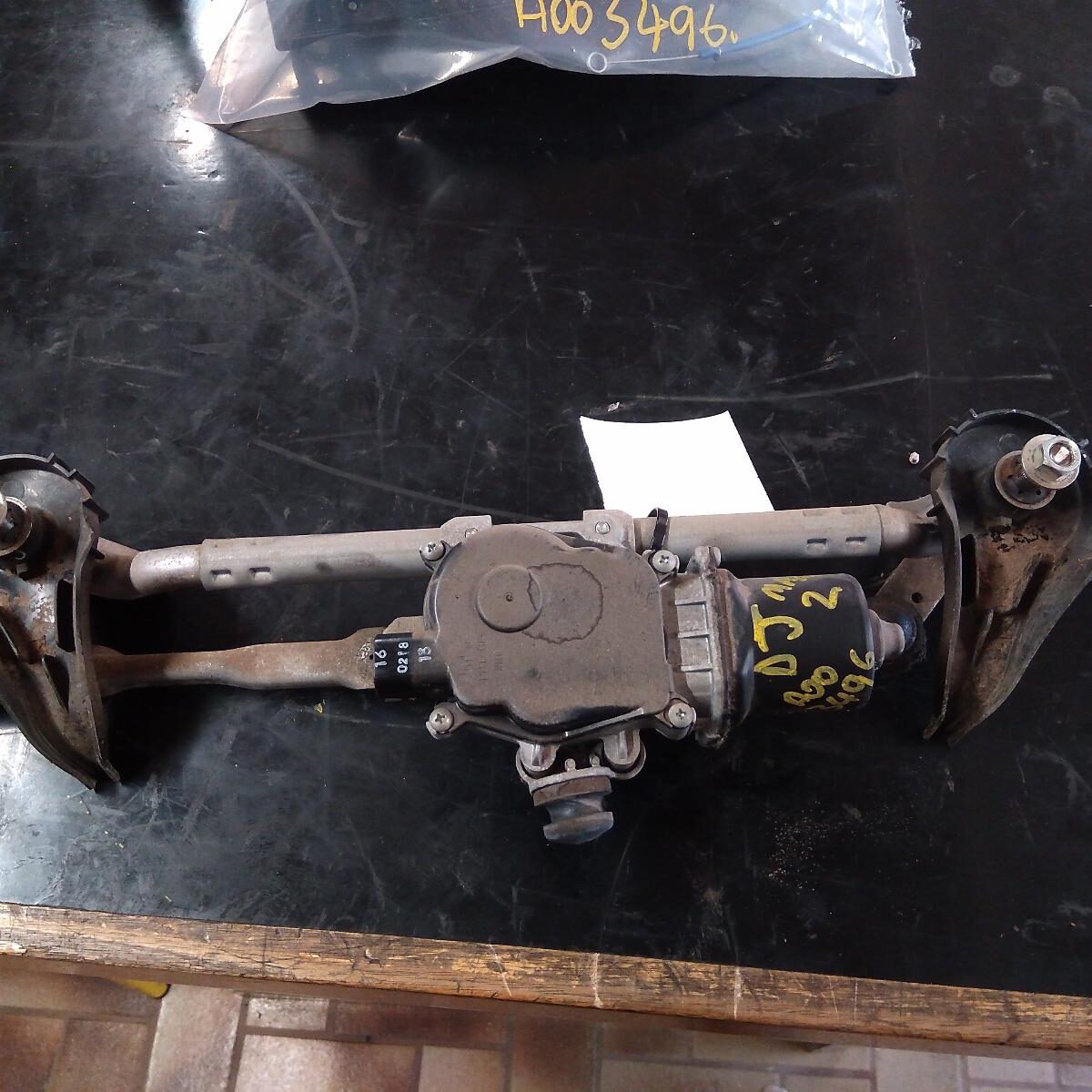 2016 MAZDA 2 WIPER MOTOR