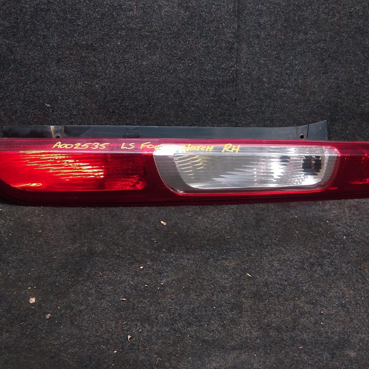 2006 FORD FOCUS RIGHT TAILLIGHT