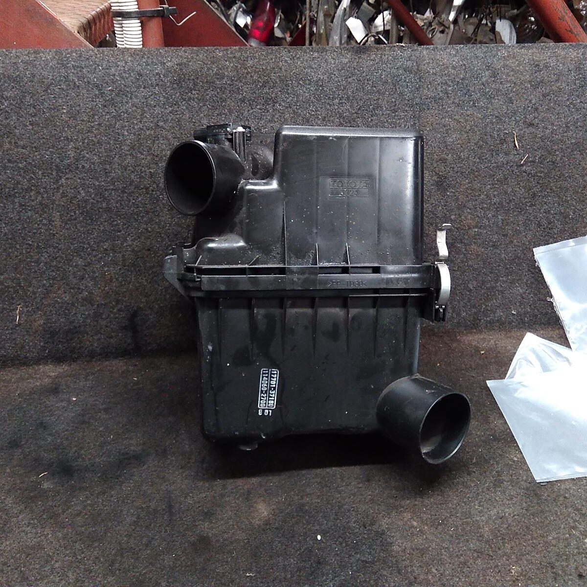 2013 TOYOTA RAV4 AIR CLEANER/BOX
