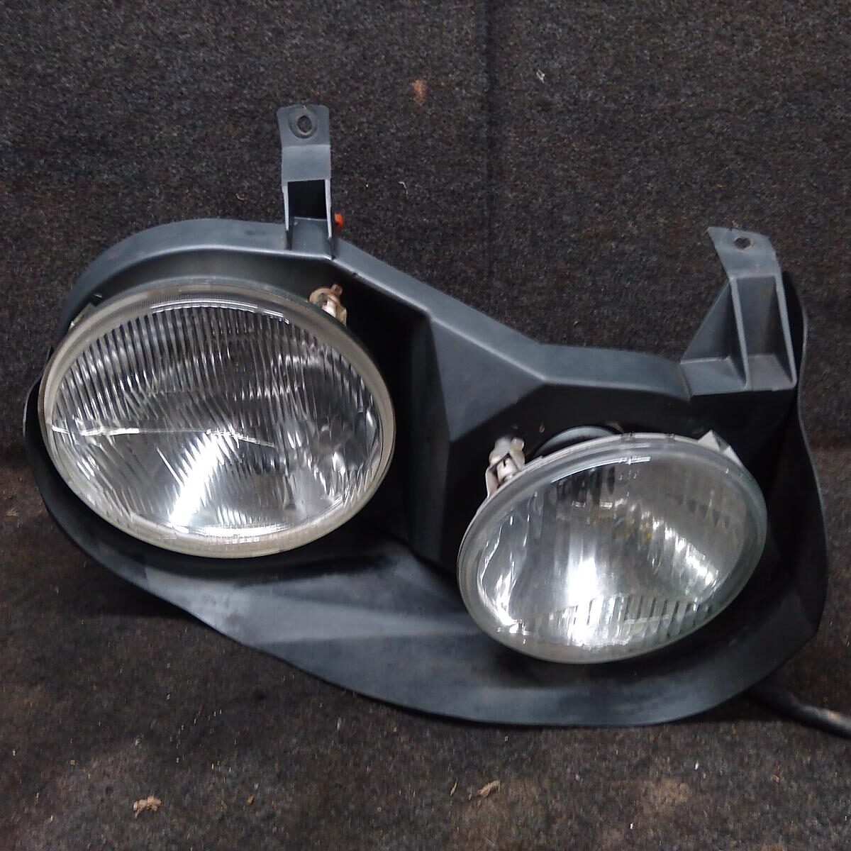 1998 FORD FALCON RIGHT HEADLAMP