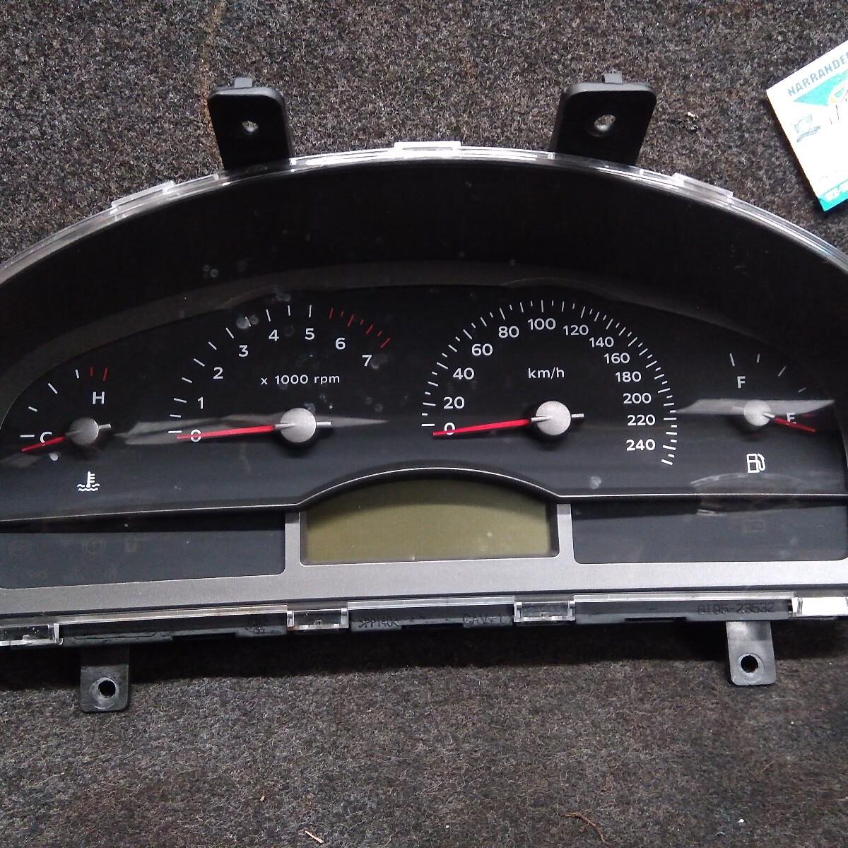 2005 HOLDEN COMMODORE INSTRUMENT CLUSTER