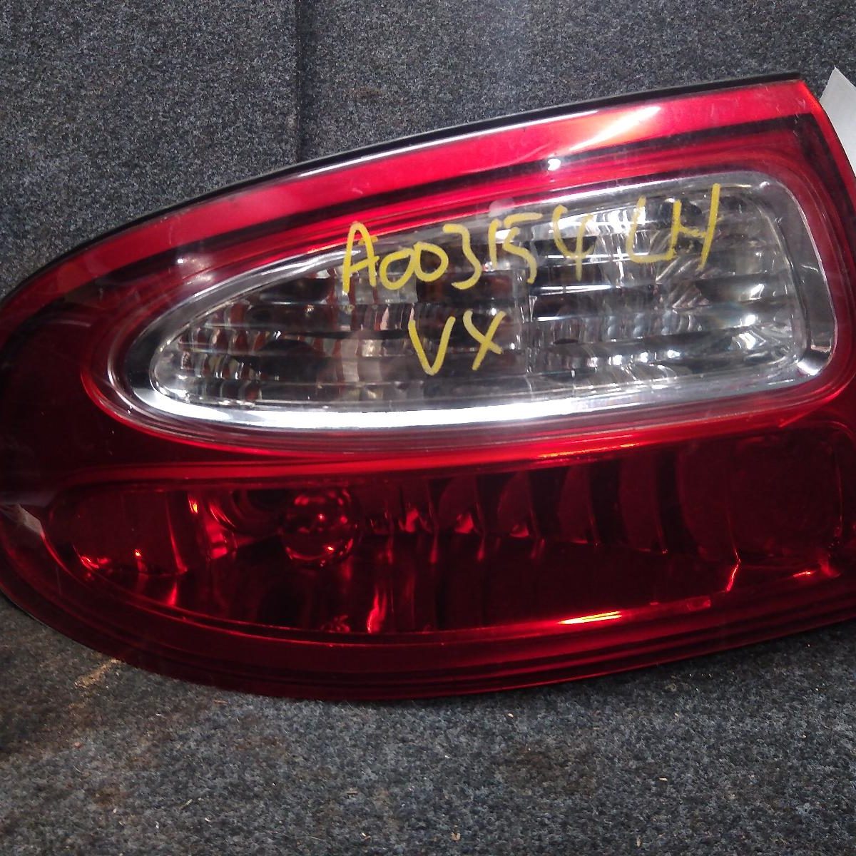 2001 HOLDEN COMMODORE LEFT TAILLIGHT