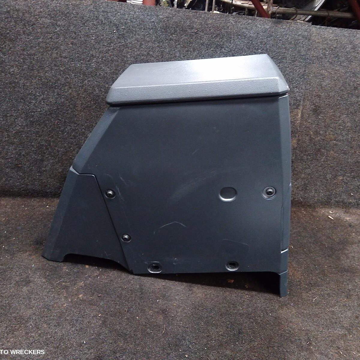 2023 TOYOTA LANDCRUISER Console