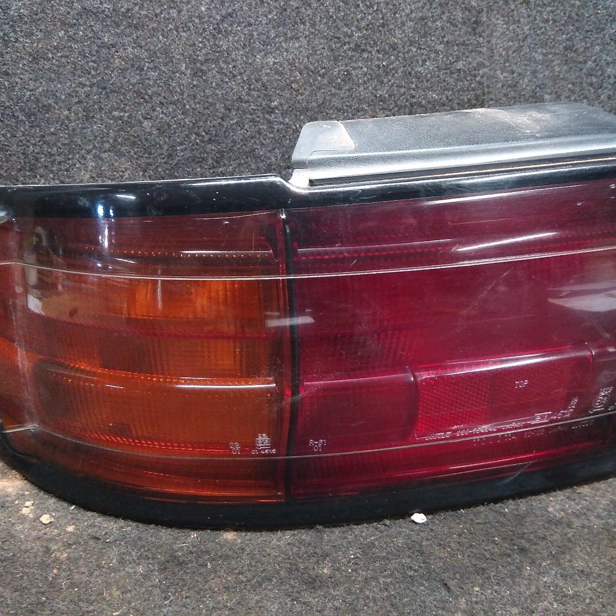 1993 TOYOTA CAMRY LEFT TAILLIGHT