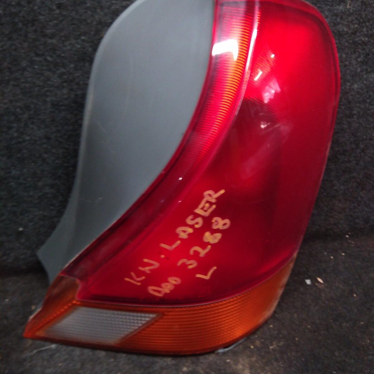 2000 FORD LASER LEFT TAILLIGHT