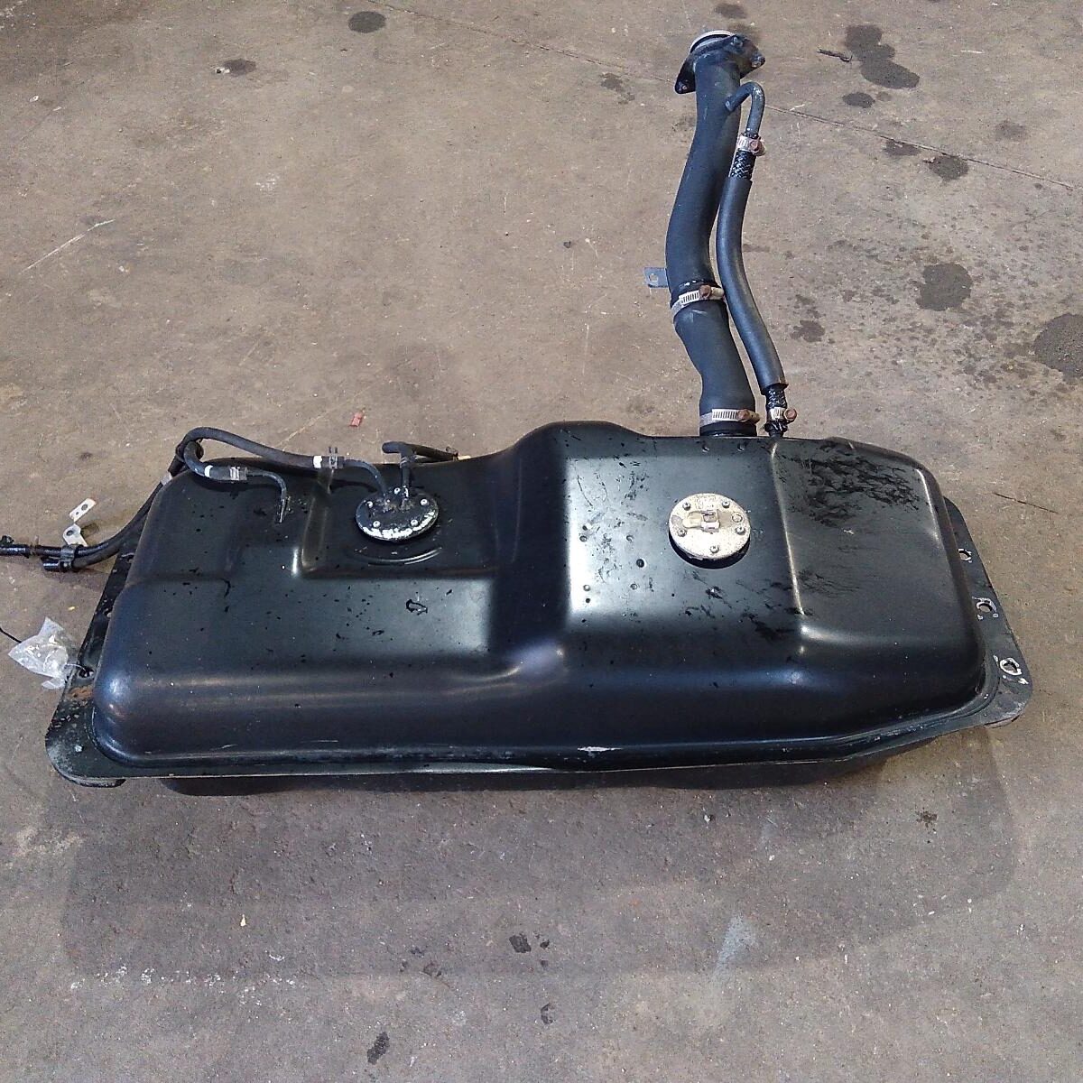 1996 TOYOTA HILUX FUEL TANK