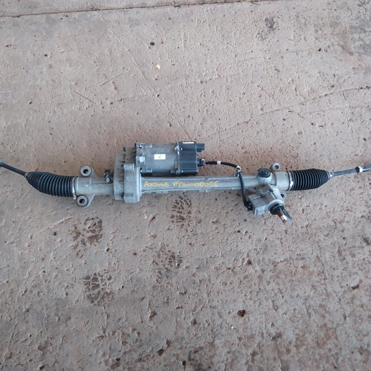 2013 HOLDEN COMMODORE STEERING BOX/RACK