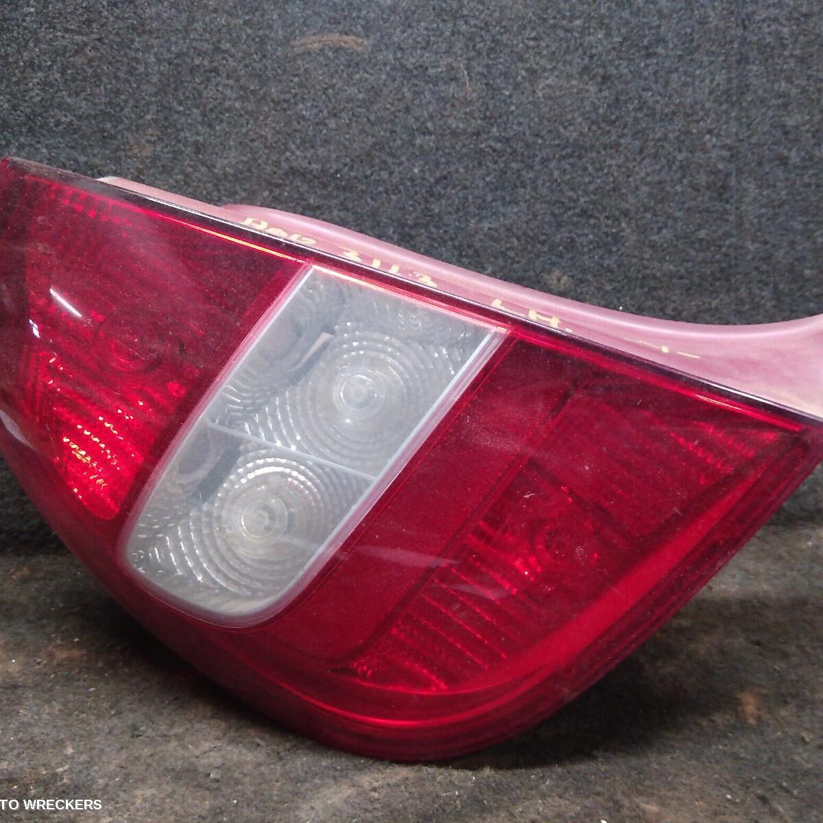 2003 CITROEN C5 Left Taillight