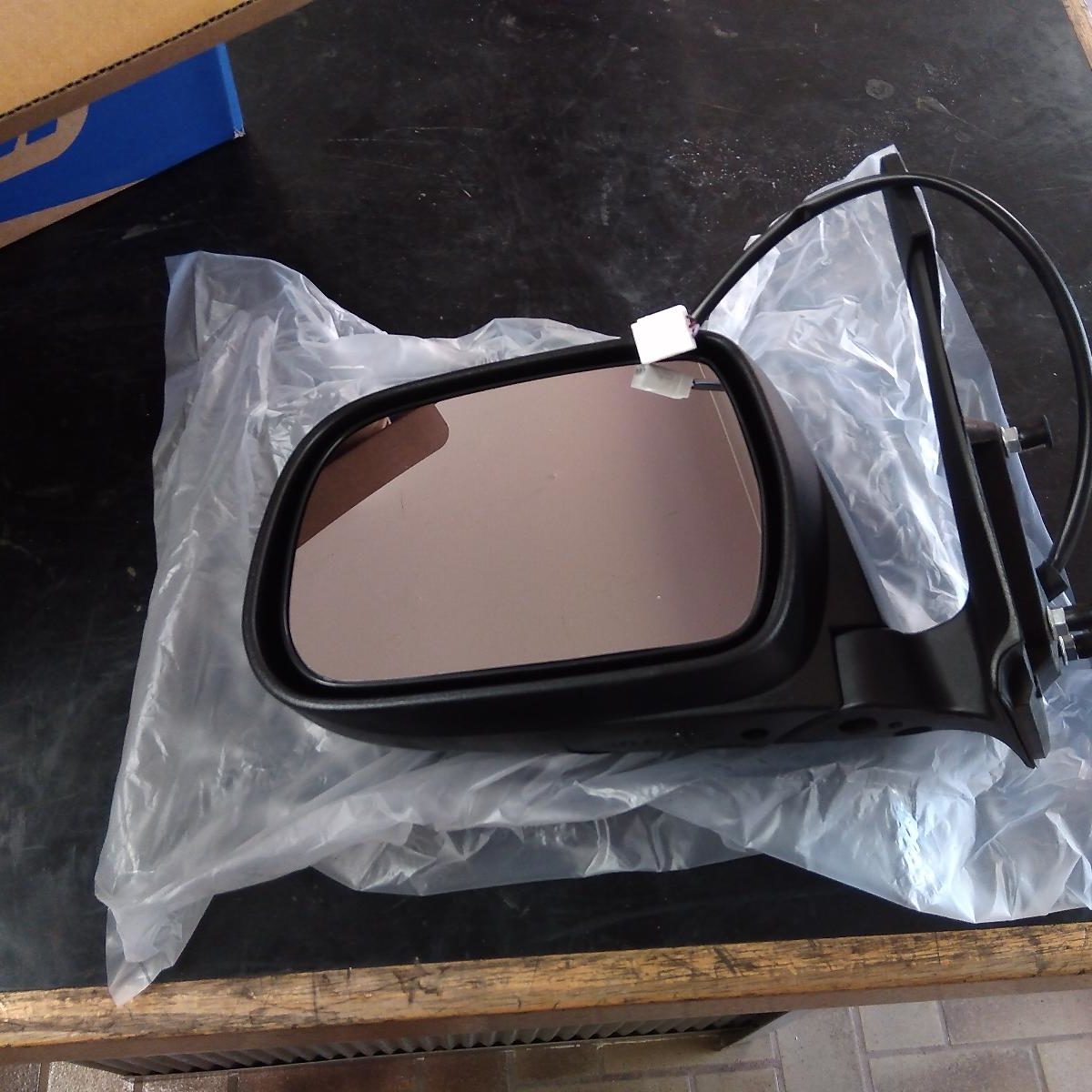 2010 TOYOTA HILUX LEFT DOOR MIRROR