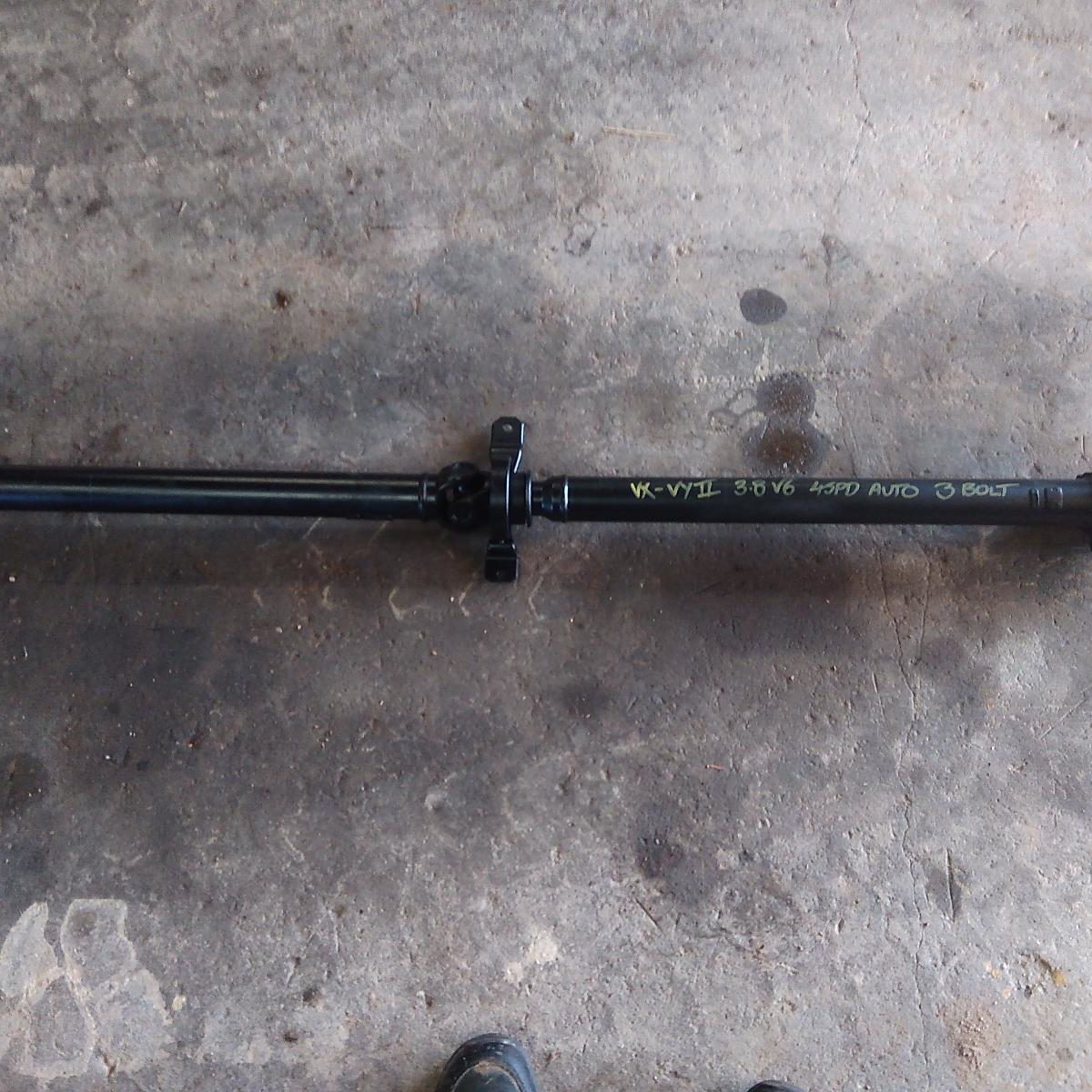 2003 HOLDEN COMMODORE REAR DRIVE SHAFT