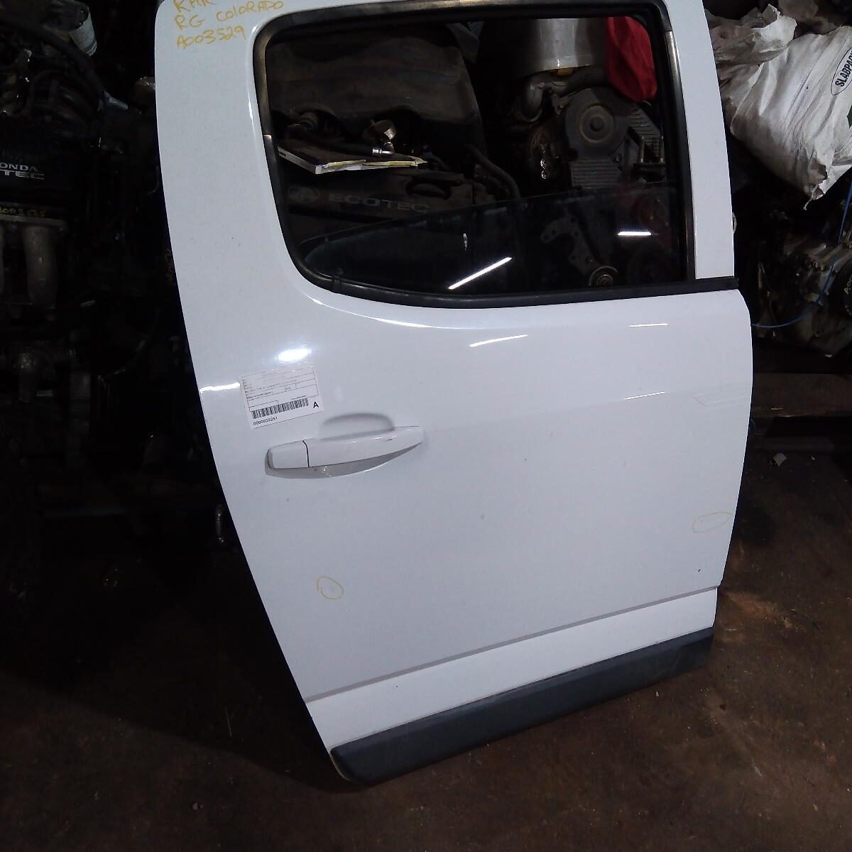 2015 HOLDEN COLORADO RIGHT REAR DOOR SLIDING