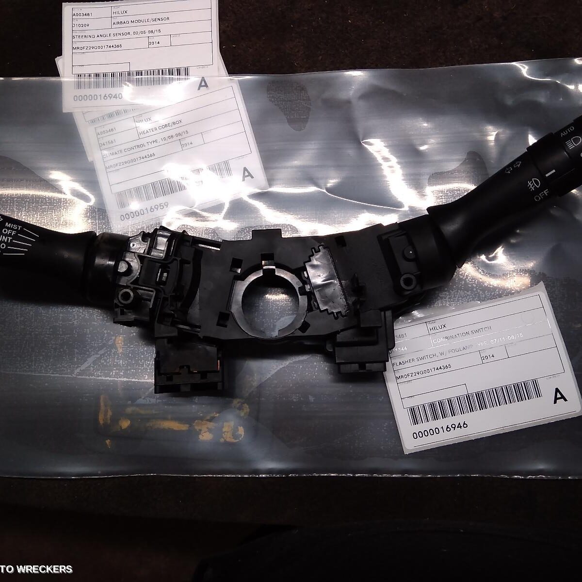 2014 TOYOTA HILUX Combination Switch