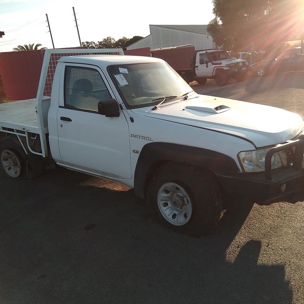 2012 NISSAN PATROL TOWBAR