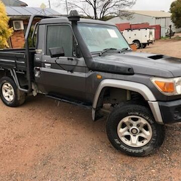 2008 TOYOTA LANDCRUISER SWIVEL HUB