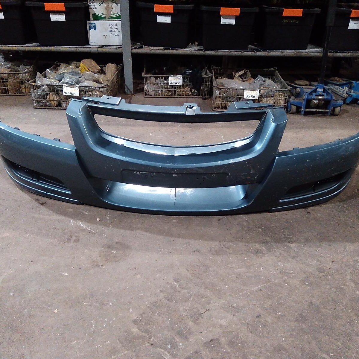 2005 HOLDEN COMMODORE FRONT BUMPER