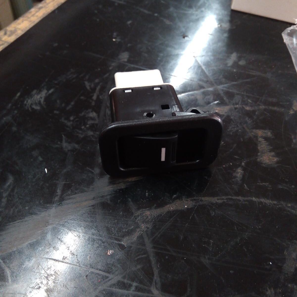 2010 FORD FALCON Pwr Dr Wind Switch