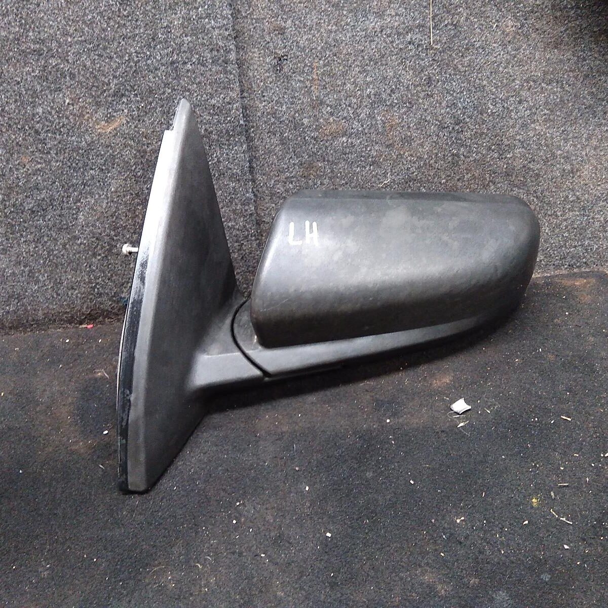 2005 HOLDEN COMMODORE LEFT DOOR MIRROR