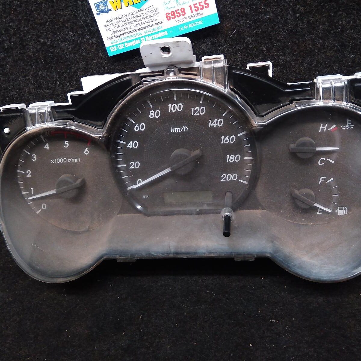 2012 TOYOTA HILUX INSTRUMENT CLUSTER