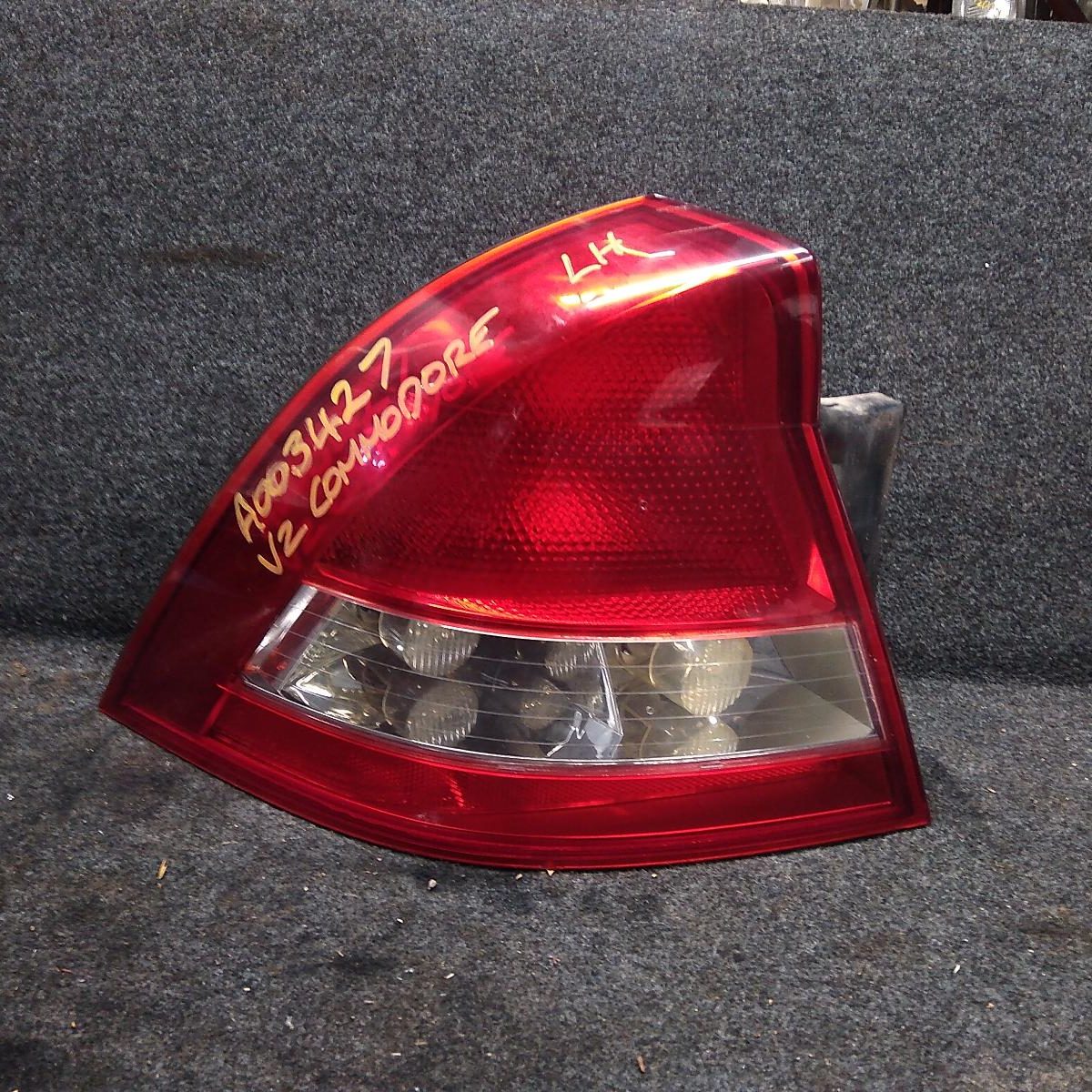 2004 HOLDEN COMMODORE LEFT TAILLIGHT