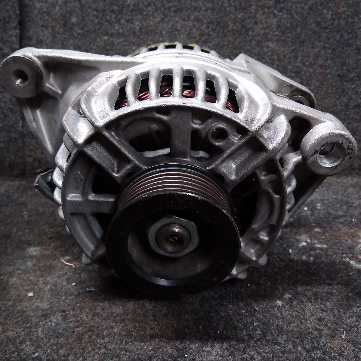 2004 TOYOTA CAMRY Alternator