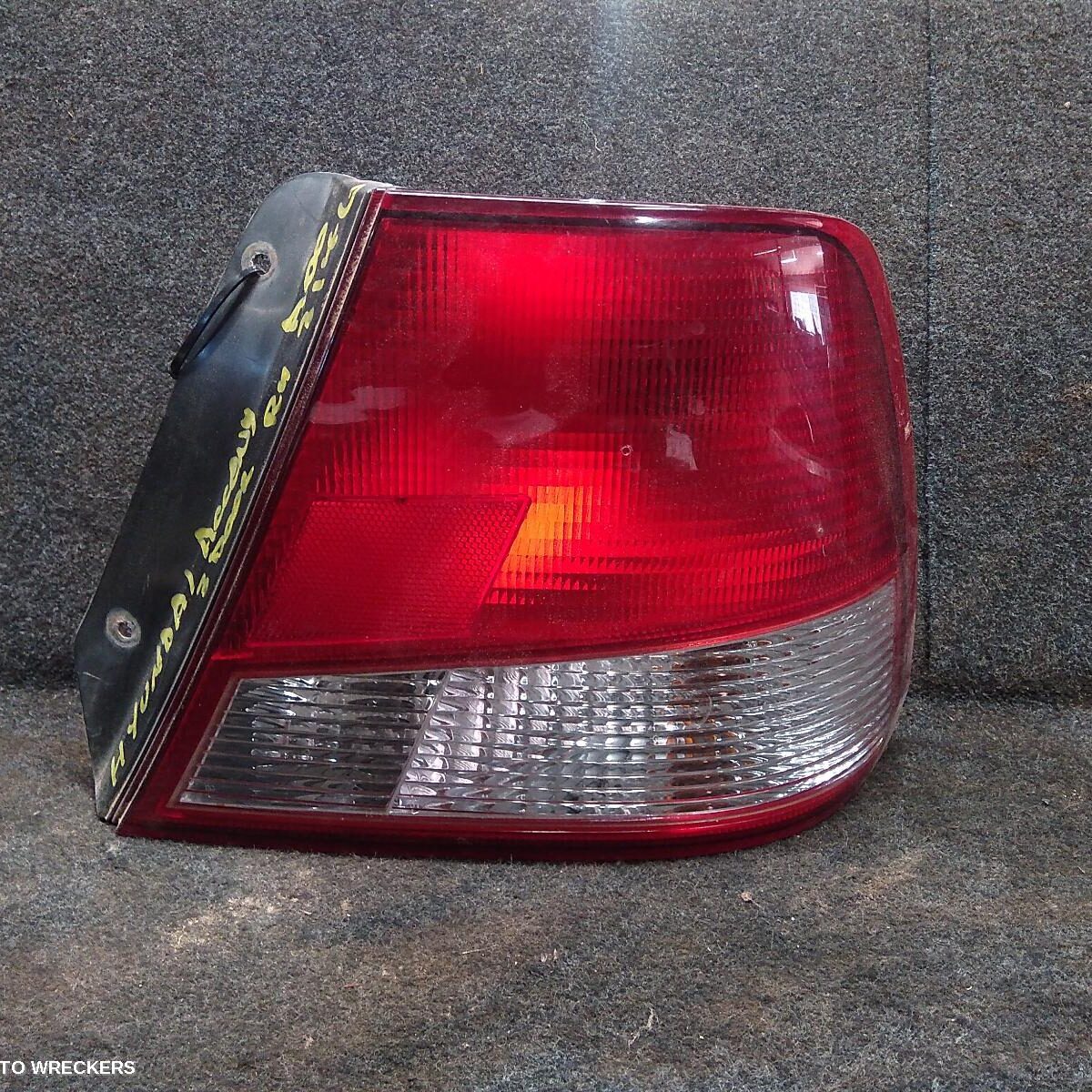 2000 HYUNDAI ACCENT Right Taillight